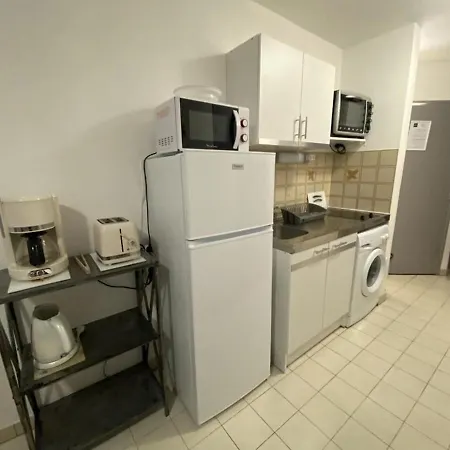 Cosy Avec Terrasse A Balaruc-les-bains, Proche Thermes, Equipe, Animaux Acceptes - Fr-1-680-28