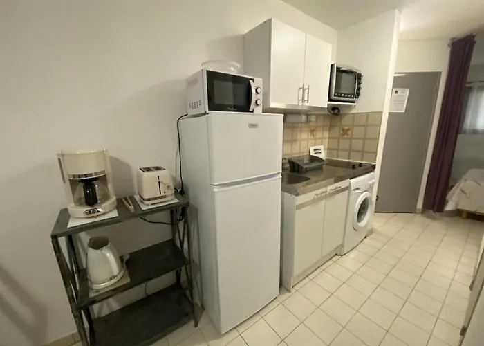 Cosy Avec Terrasse A Balaruc-les-bains, Proche Thermes, Equipe, Animaux Acceptes - Fr-1-680-28